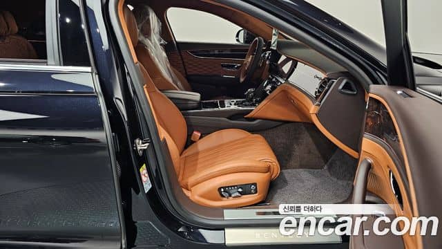 Bentley Flying Spur, 2022