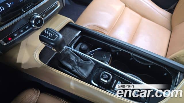 Volvo V90 Cross Country, 2019