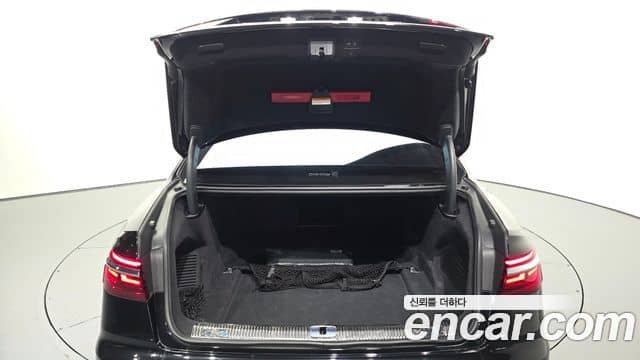Audi A8, 2021