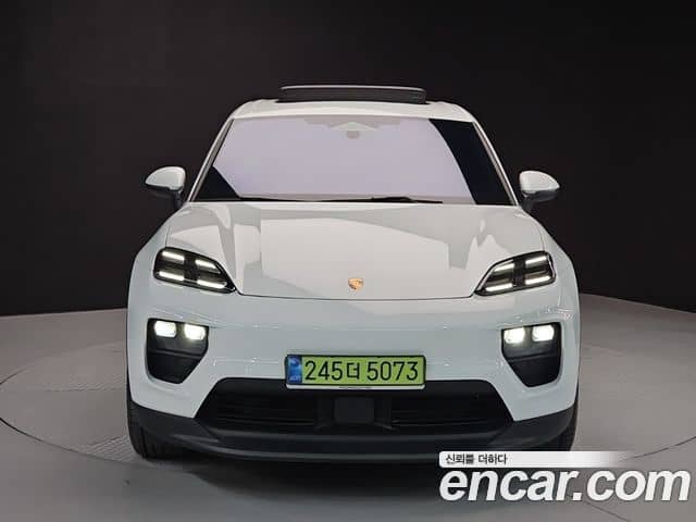 Porsche Macan EV, 2025