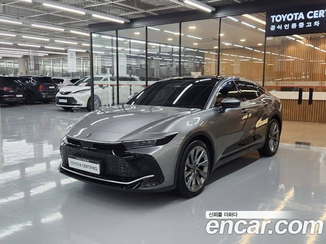 Toyota Crown Crossover, 2024