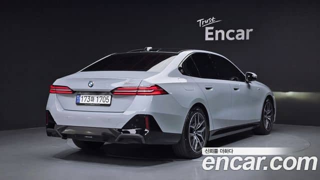 BMW 5 Series, 2024