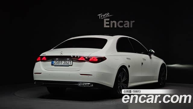 Mercedes-Benz E-Class, 2025