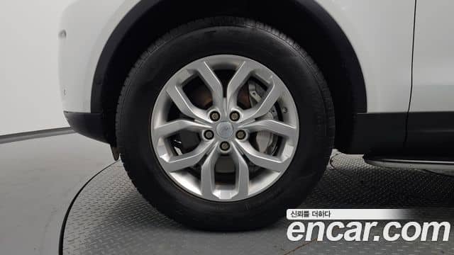 Land Rover Discovery 5, 2019