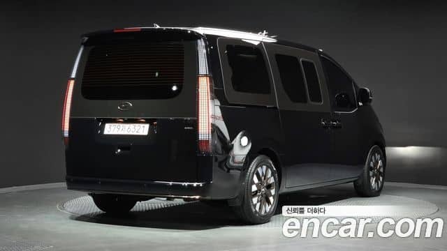 Hyundai Staria, 2023