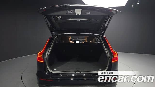 Volvo V60 Cross Country, 2023