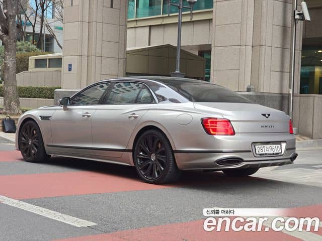 Bentley Flying Spur, 2025