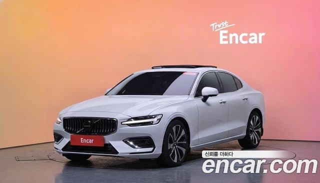 Volvo S60, 2023