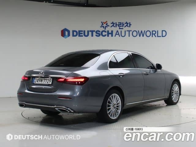 Mercedes-Benz E-Class, 2022