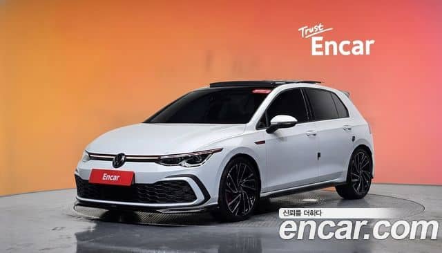 Volkswagen Golf, 2024