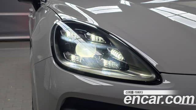 Porsche Cayenne, 2022