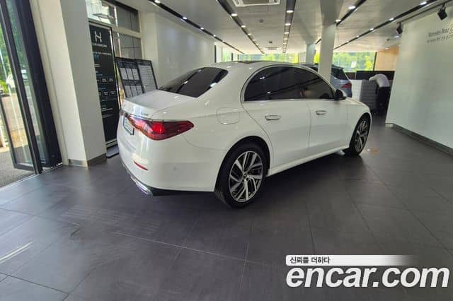 Mercedes-Benz E-Class, 2024