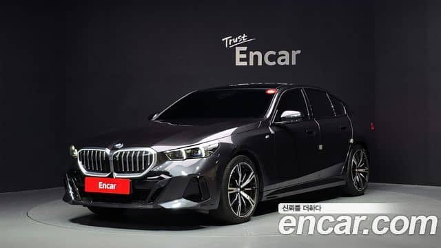 BMW 5 Series, 2025