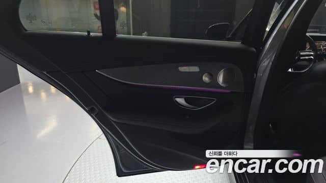 Mercedes-Benz E-Class, 2022