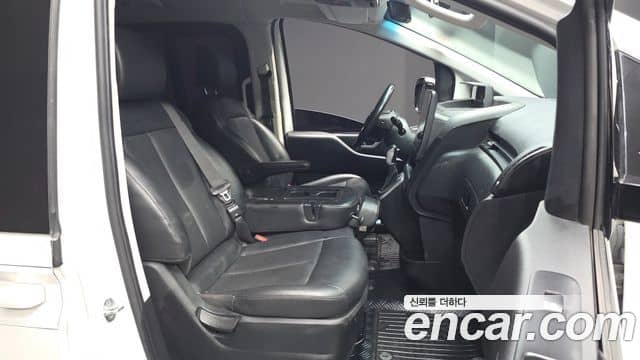 Hyundai Staria, 2022