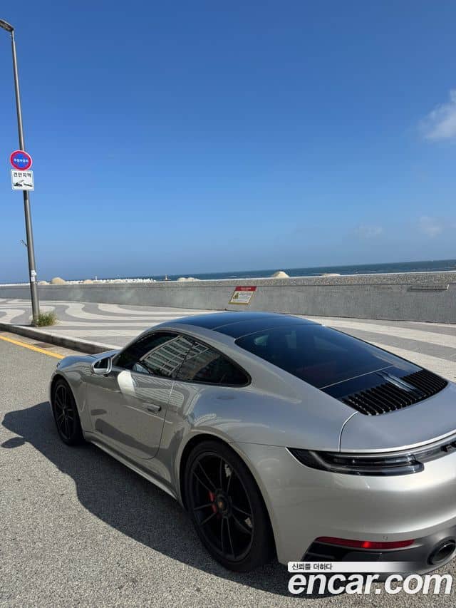 Porsche 911, 2024