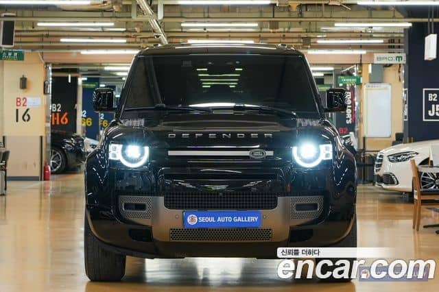 Land Rover Defender, 2024