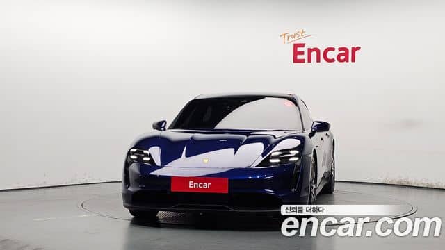 Porsche Taycan, 2021