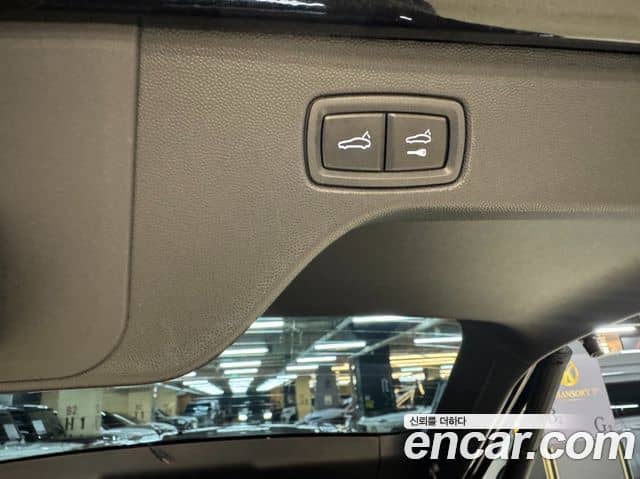 Porsche Macan EV, 2025