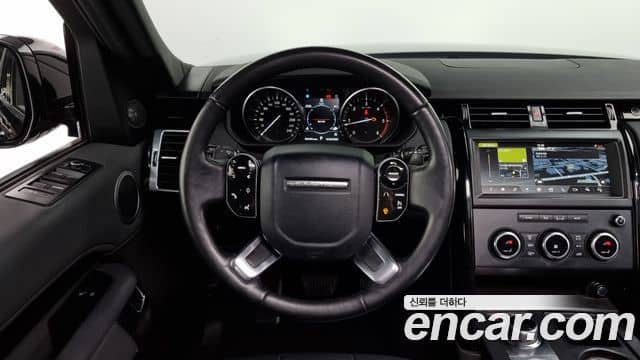 Land Rover Discovery 5, 2019