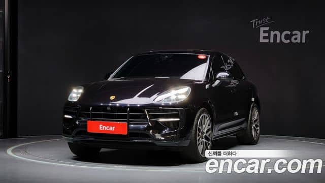 Porsche Macan, 2021