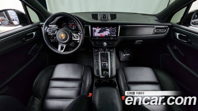Porsche Macan, 2021