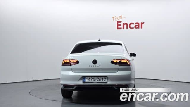 Volkswagen Passat GT, 2022