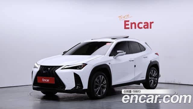 Lexus UX250h, 2022