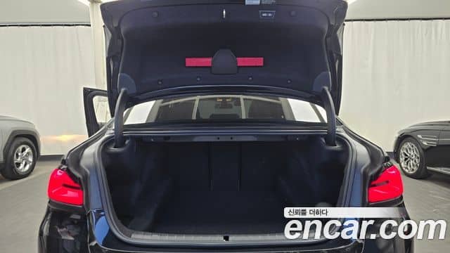 BMW 5 Series, 2022