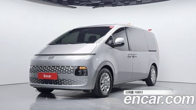 Hyundai Staria, 2023
