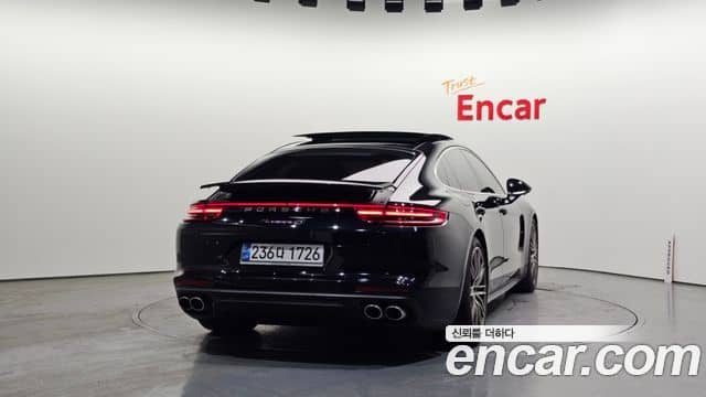 Porsche Panamera, 2018