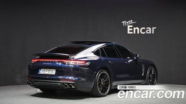 Porsche Panamera, 2023