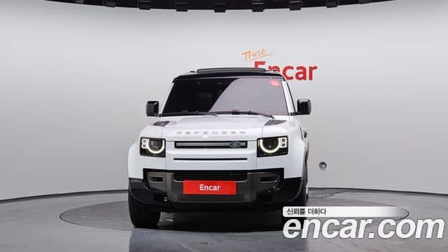 Land Rover Defender, 2023