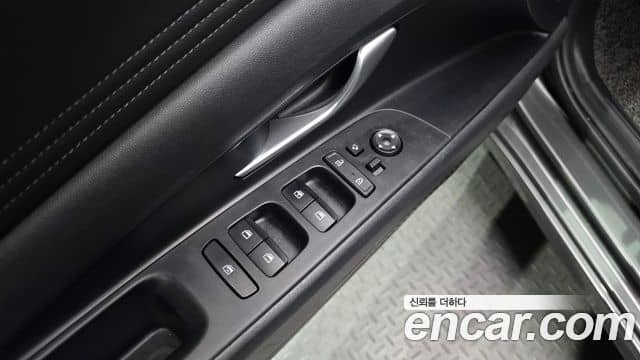 Hyundai The New Avante Hybrid, 2020