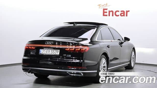 Audi A8, 2021