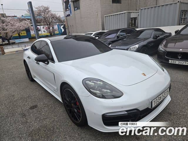 Porsche Panamera, 2020