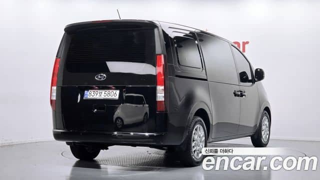 Hyundai Staria, 2023