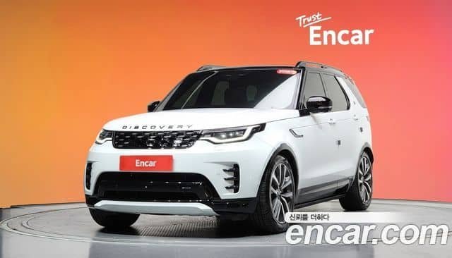 Land Rover Discovery 5, 2023