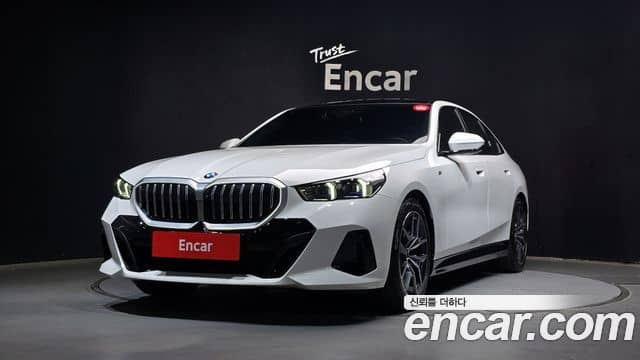 BMW 5 Series, 2024