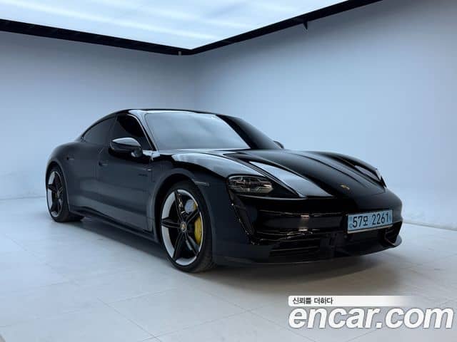 Porsche Taycan, 2021