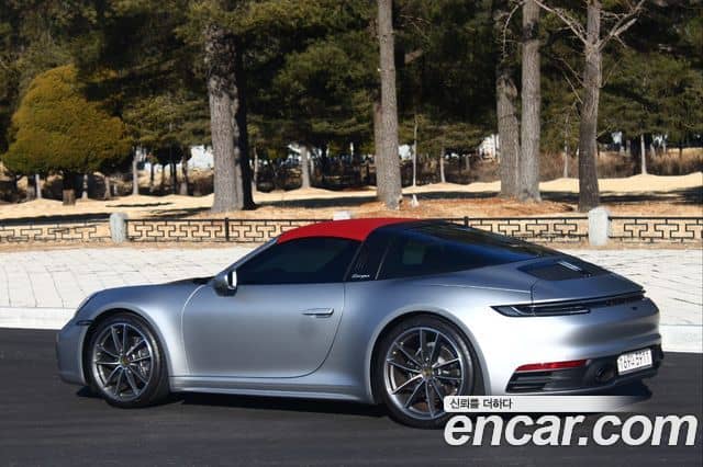 Porsche 911, 2024