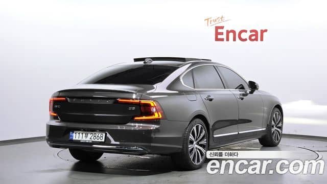Volvo S90, 2023