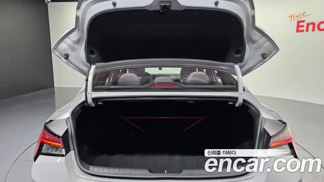 Hyundai The New Avante Hybrid, 2021