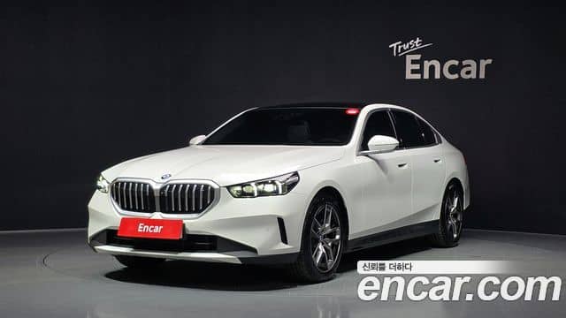BMW 5 Series, 2025