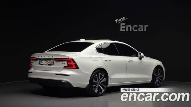 Volvo S60, 2024