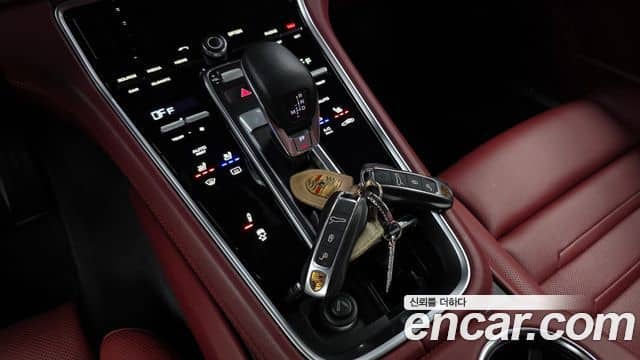 Porsche Panamera, 2018