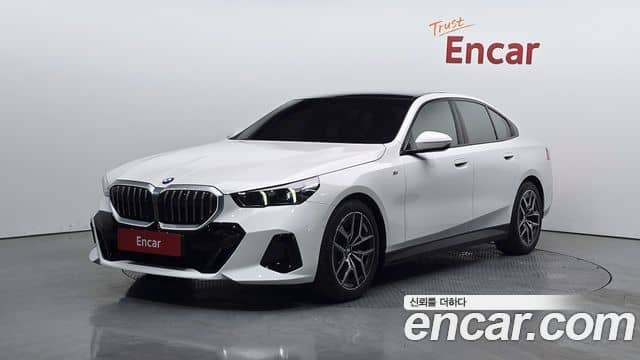 BMW 5 Series, 2023