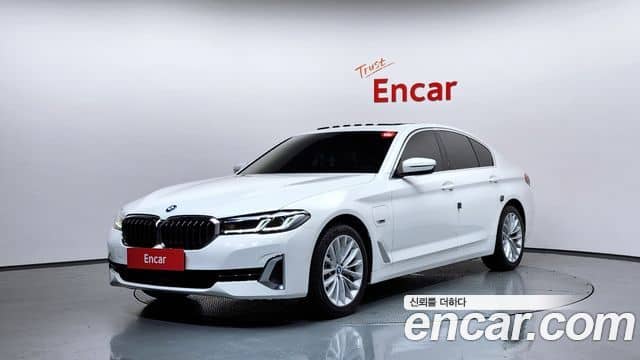 BMW 5 Series, 2022