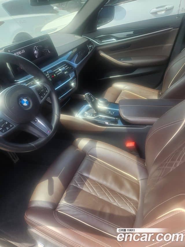 BMW 5 Series, 2021