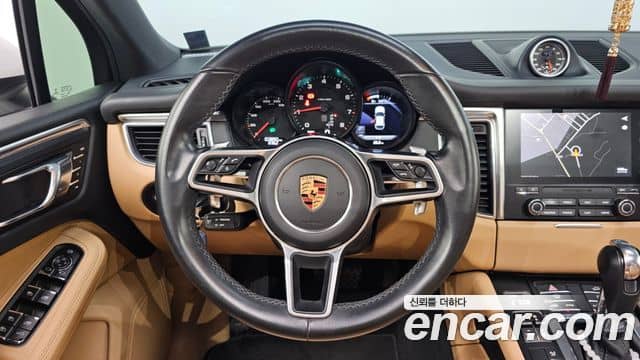 Porsche Macan, 2018
